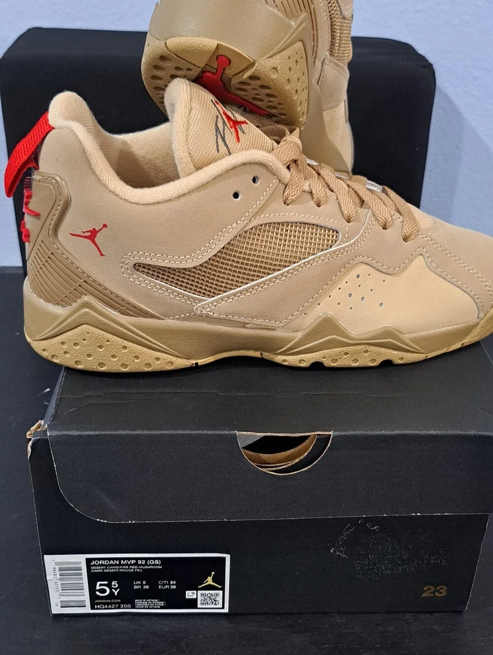 Air Jordan Flight Low Top Sneakers in Tan